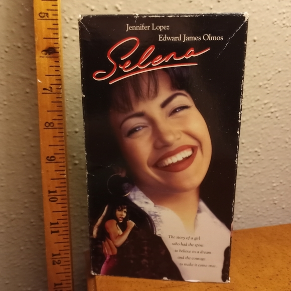 Selena VHS - Picture 9 of 9